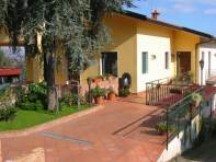 Clicca per ingrandire esterno14.jpg di kb 49